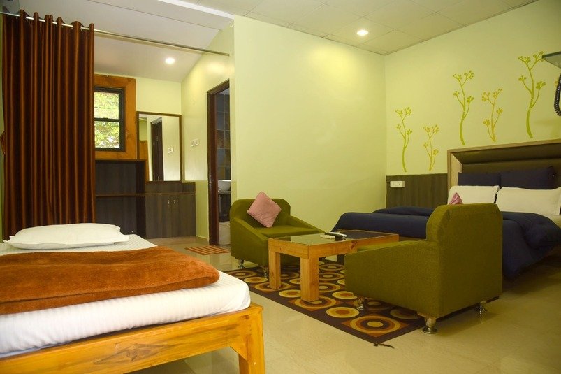 Luxury honeymoon retreat package at Tadoba with private forest villa